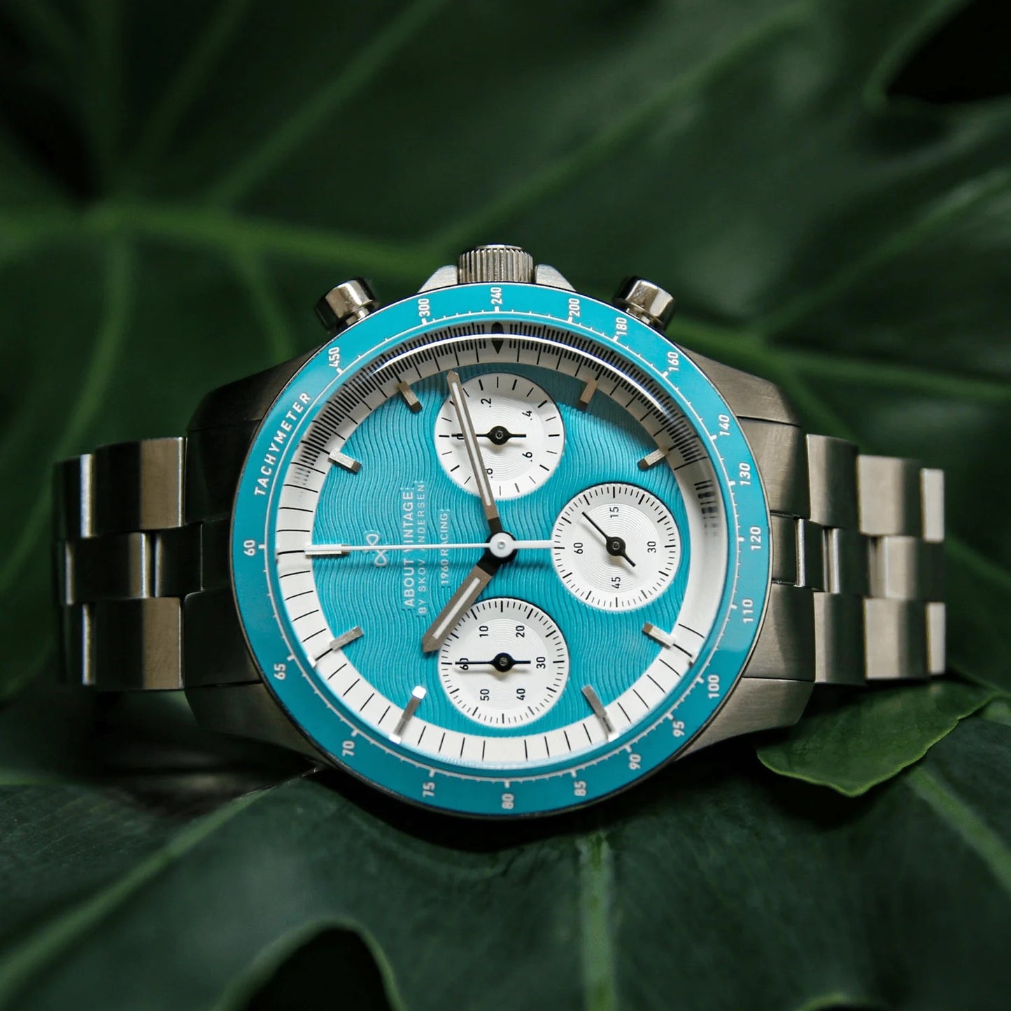ABOUT VINTAGE: 1960 RACING CHRONOGRAPH - STEEL / BLACK & OFF WHITE