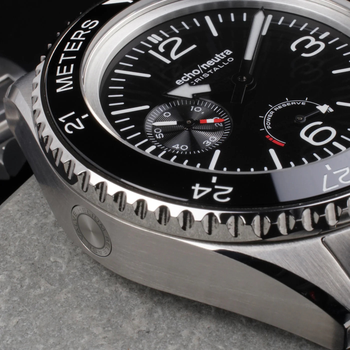 ECHO/NEUTRA : CRISTALLO PROFESSIONAL DIVER NOIR