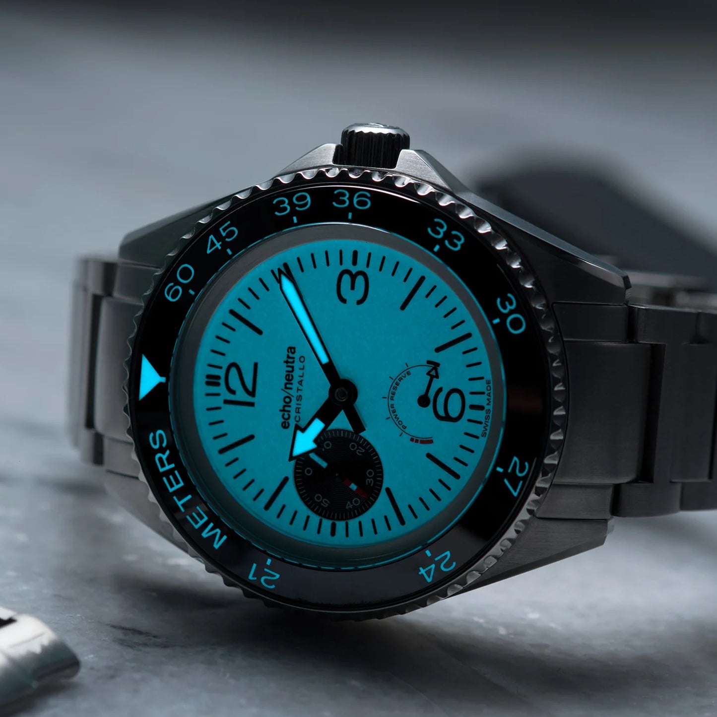 ECHO/NEUTRA : CRISTALLO PROFESSIONAL DIVER BLANC