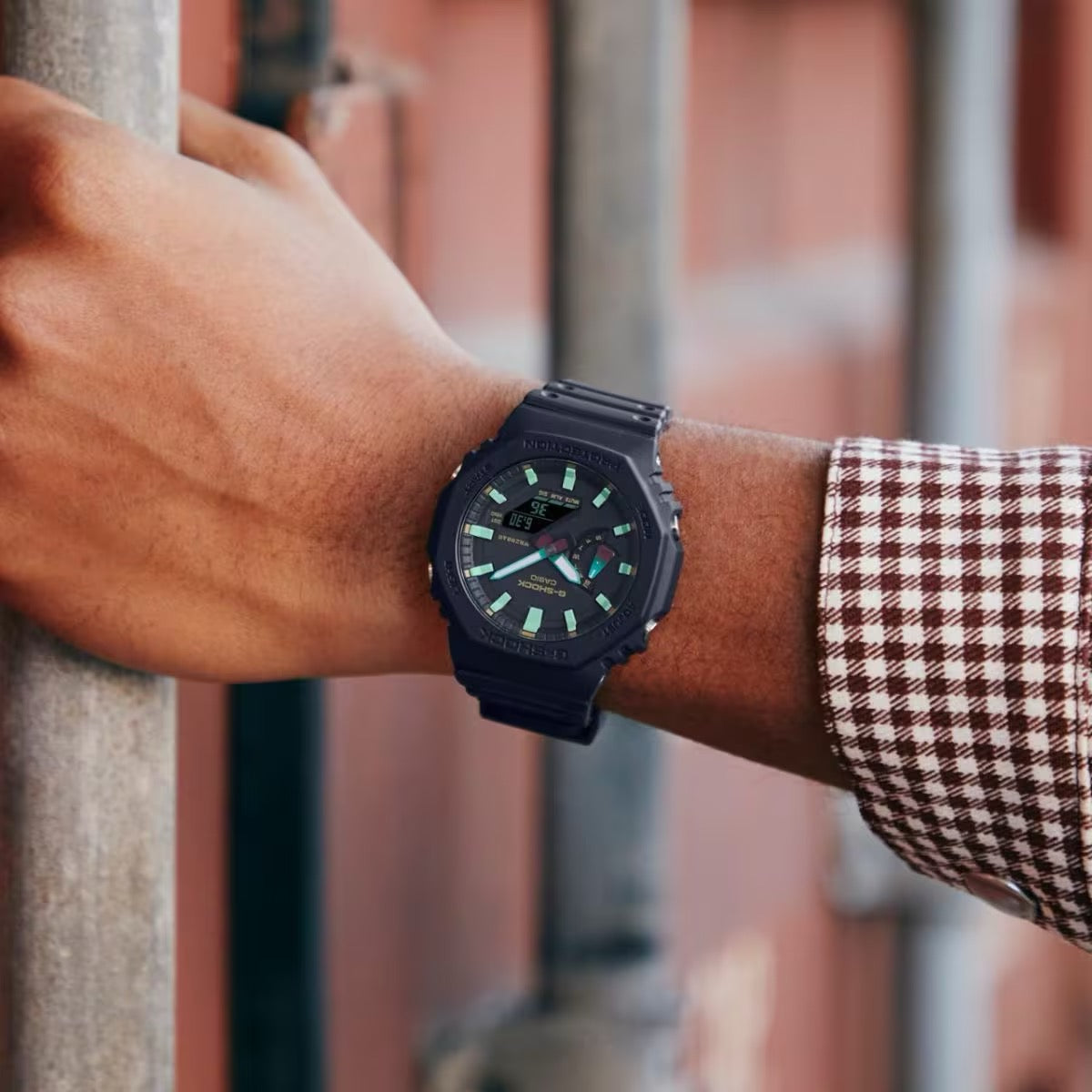 G-SHOCK: GA-2100RC-1AER