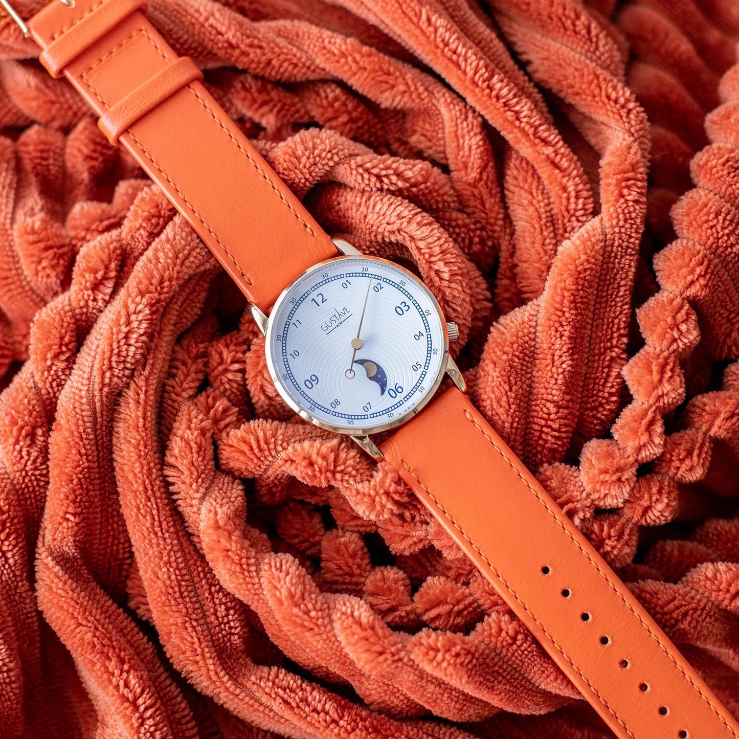 GUSTAVE: GEORGES 12H – FASE LUNA ORO Y BLANCO – CUERO NARANJA