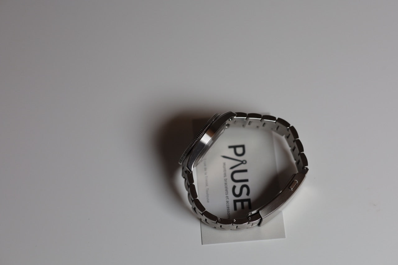 NOMADIC : PITCH BLACK MARAI 401