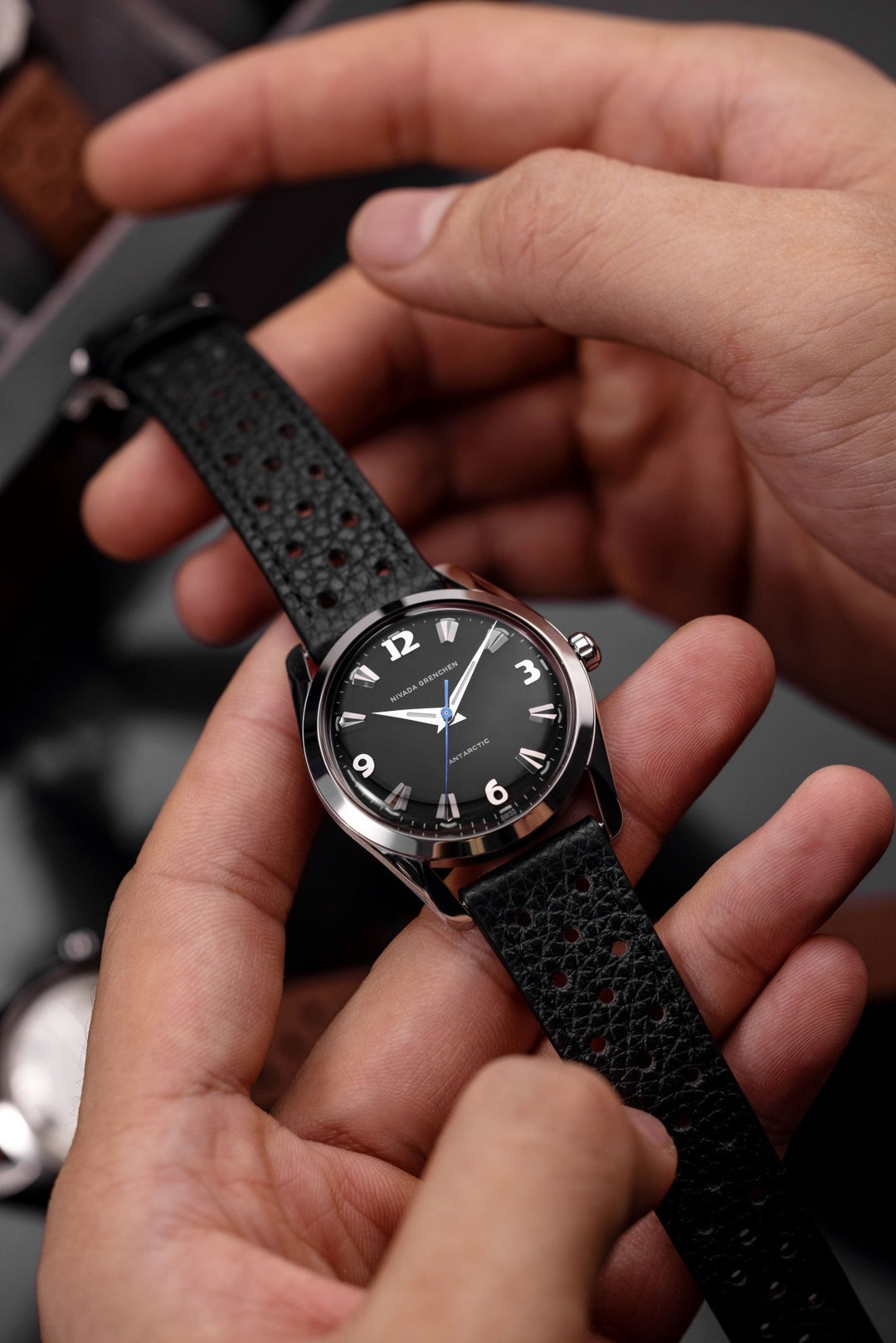 NIVADA GRENCHEN : ANTARCTIC 35 MM BLACK WHITE LUMINOVA