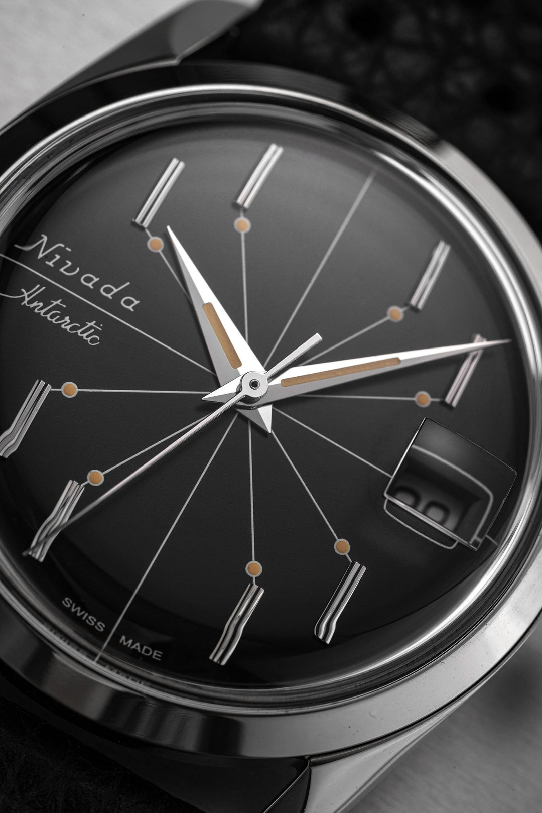 NIVADA GRENCHEN : ANTARCTIC SPIDER BLACK 35mm