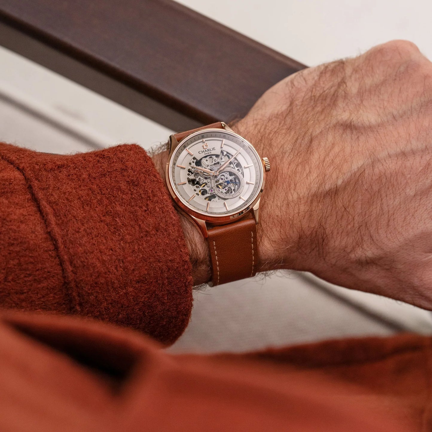 CHARLIE PARIS : INITIAL AUTOMATIQUE SQUELETTE DORÉ ROSE