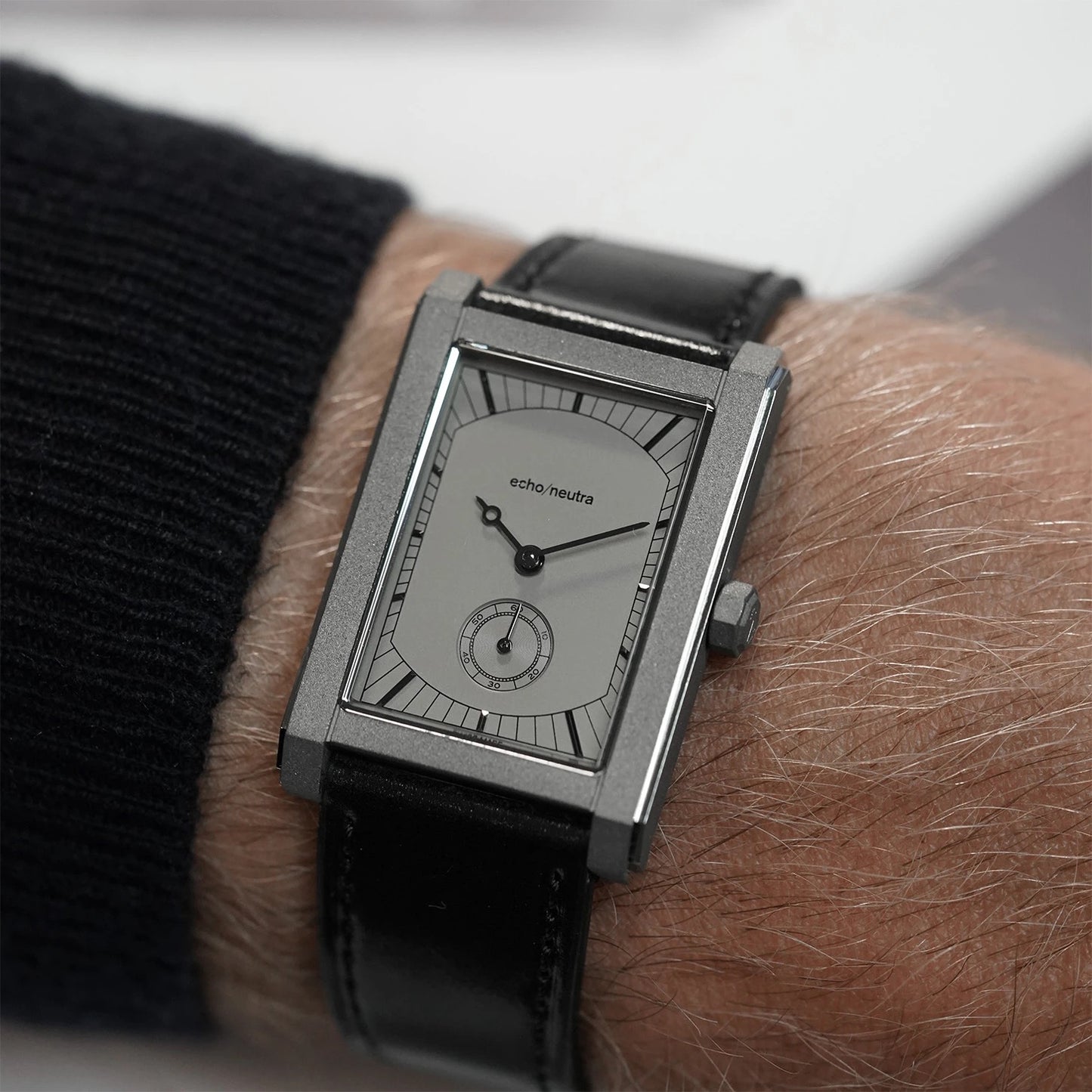 ECHO/NEUTRA : RIVANERA GRAY