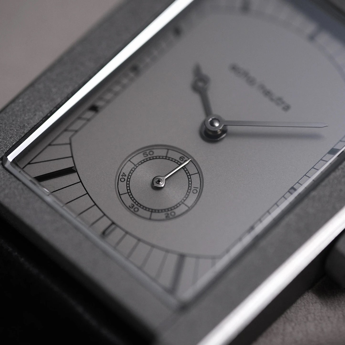 ECHO/NEUTRA : RIVANERA GRAY