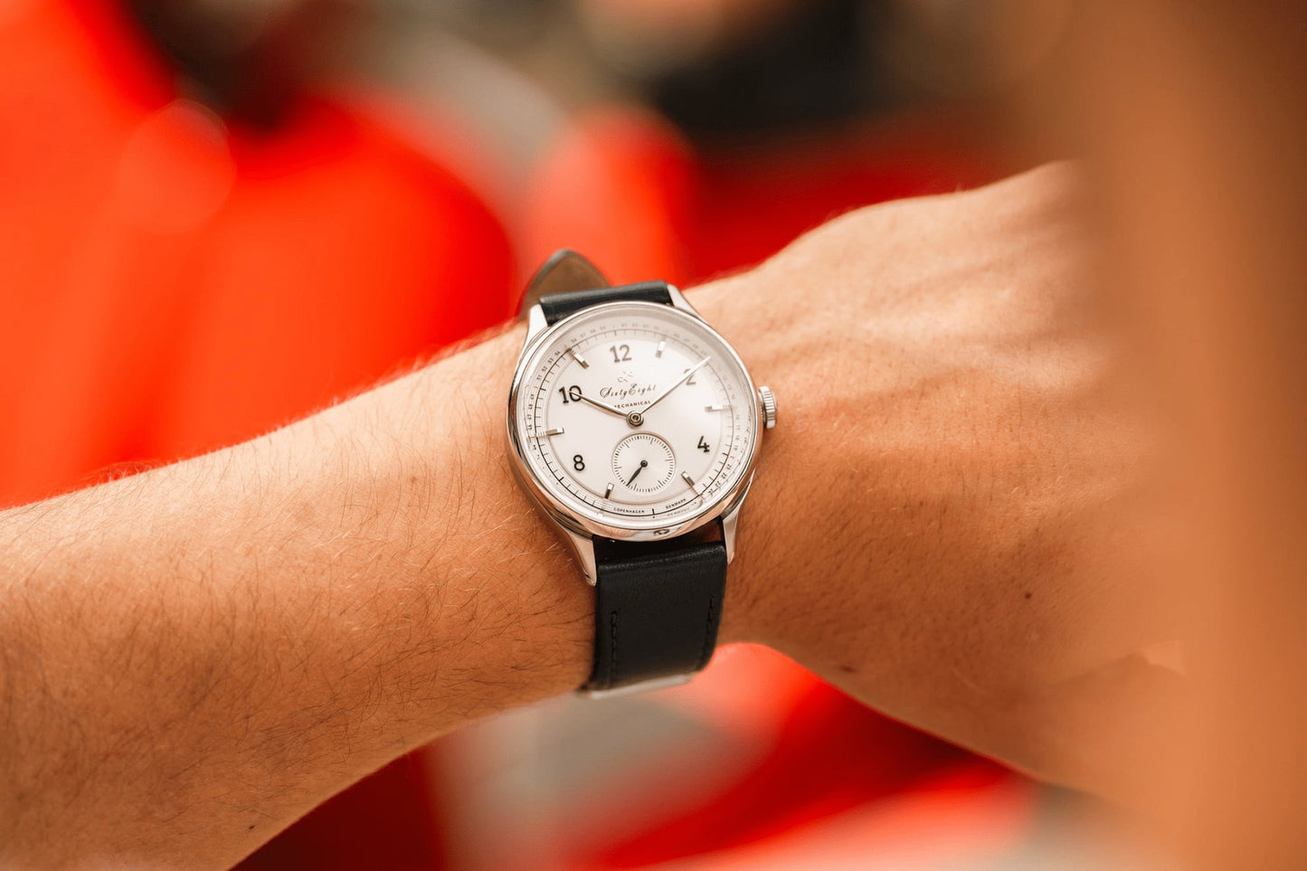 AV86 : 1968 MECHANICAL STEEL WHITE