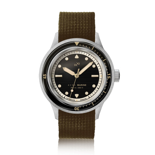 MONTRE AV86 : 1956 MARINE QUARTZ NOIR & GILT