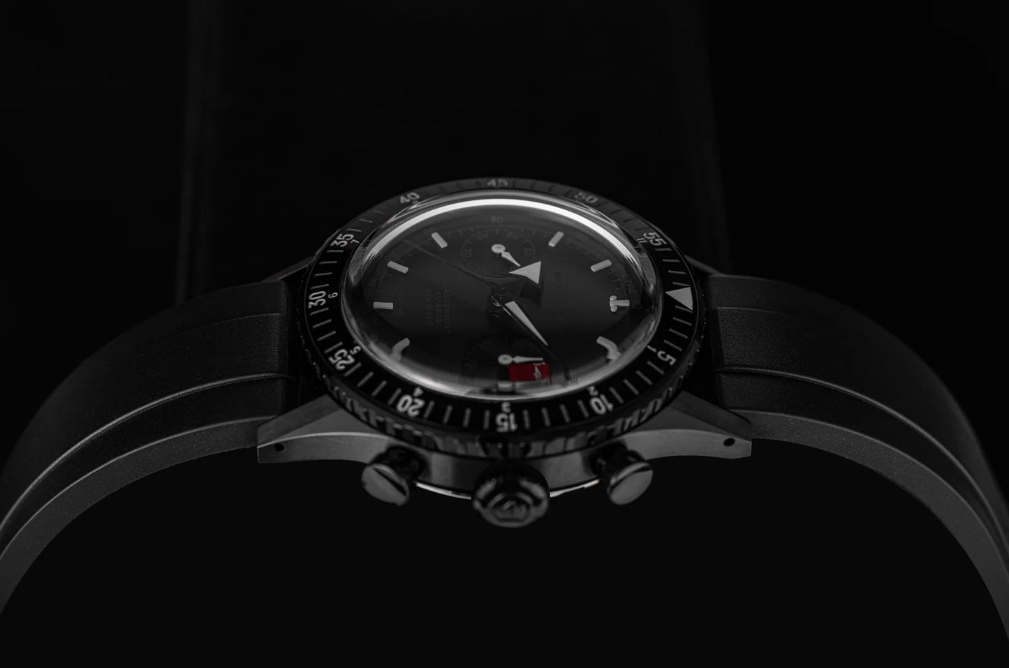 NIVADA GRENCHEN - CHRONOMASTER FULL BLACK - RUBBER - EDITION LIMITÉE 50 PIÈCES
