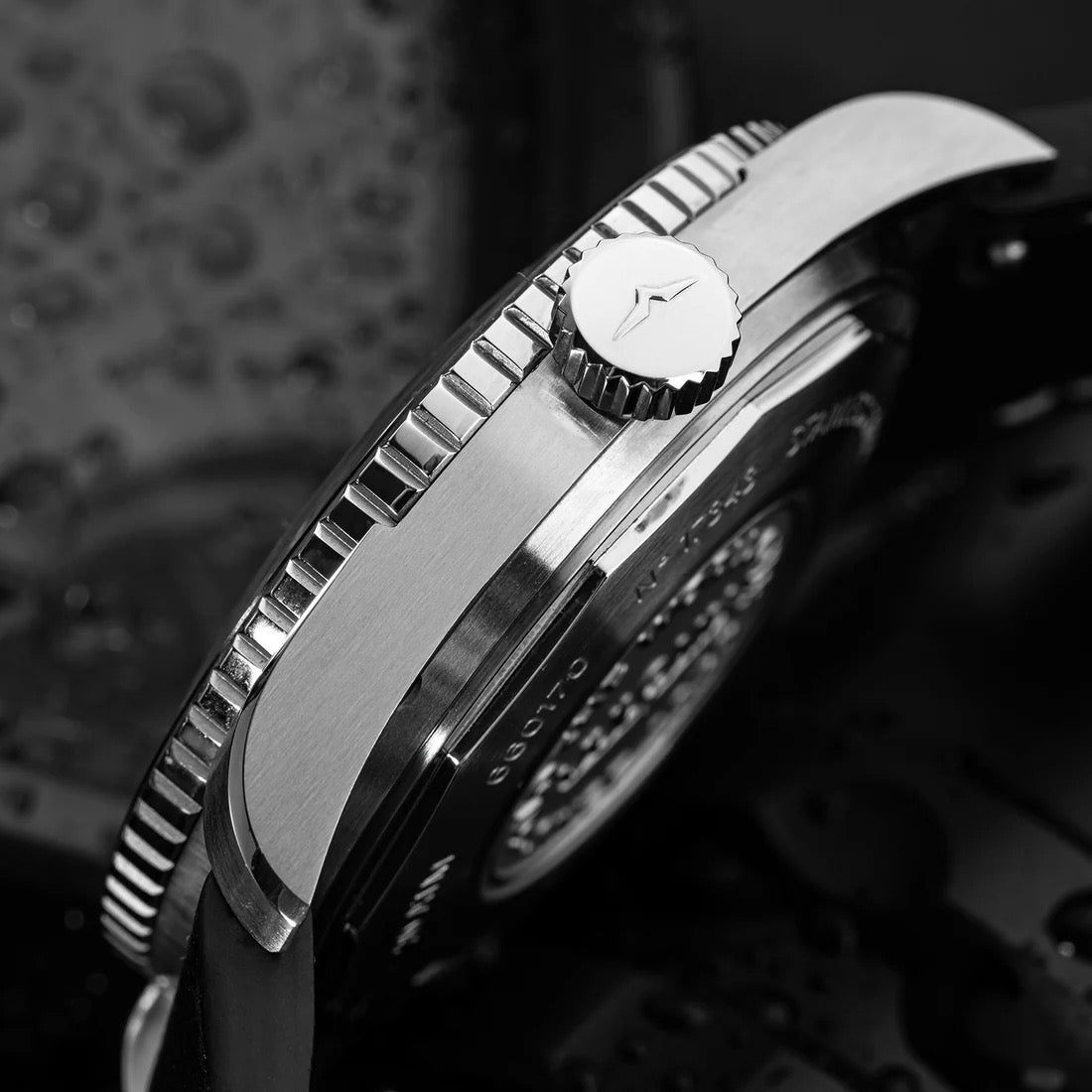 VULCAIN : SKINDIVER NAUTIQUE NOIR - INDEX VIEILLI