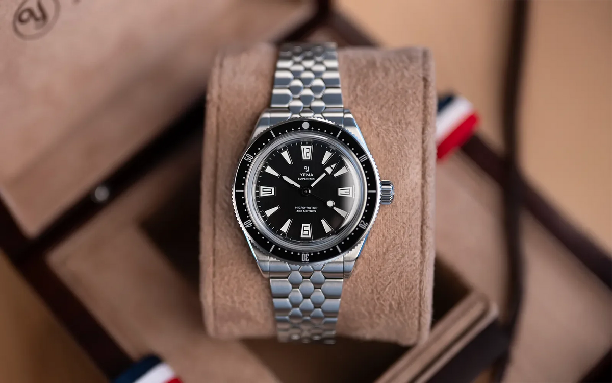 Yema Superman Skin Diver CMM.20 noire — vue au poignet