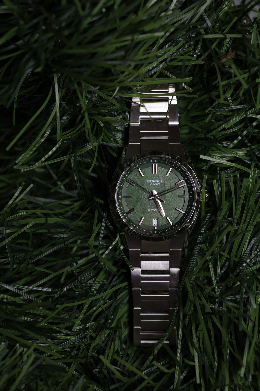 Casio entre enfin dans l’univers des montres automatiques : Edifice EFK-100