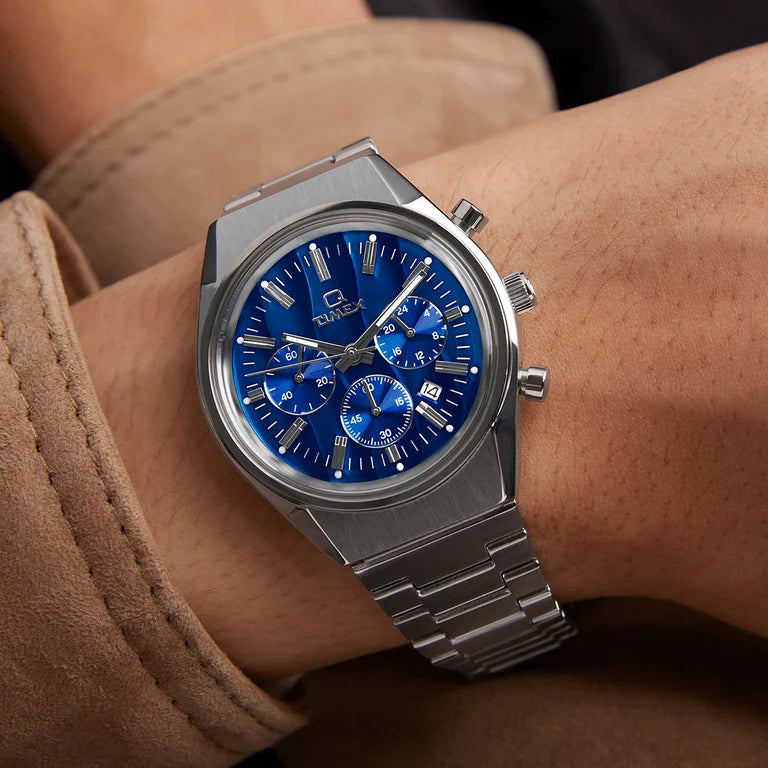 Timex : Q Timex Falcon Eye chronographe bleu 40 mm, vue de présentation