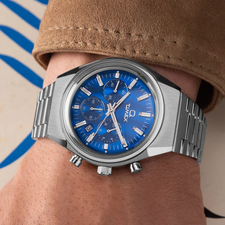Timex : Q Timex Falcon Eye chronographe bleu 40 mm, vue de présentation