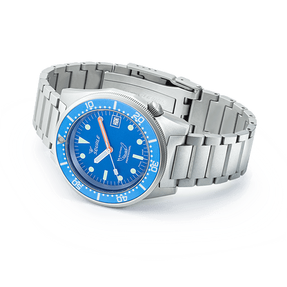 Squale 1521 Blue Blasted — Acier sablé — détail de la montre
