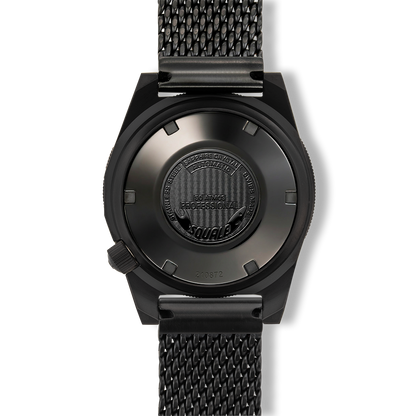 Squale 1521 Full Luminous orange Militaire — Milanais noir — détail de la montre