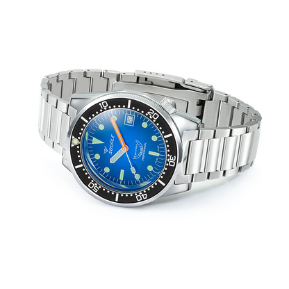 Squale 1521 Blue Ray — Acier — détail de la montre