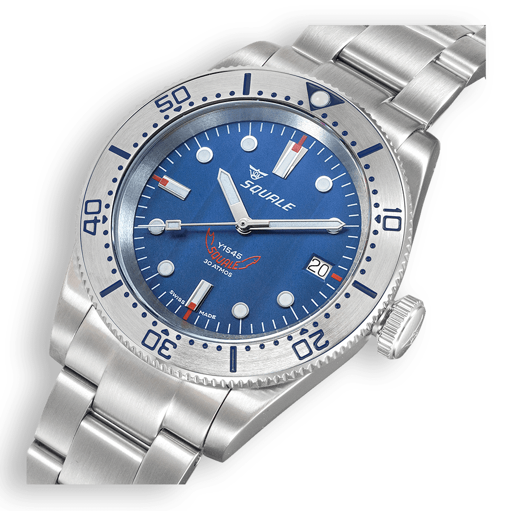 Squale 1545 bleue à lunette acier — bracelet acier — détail du cadran