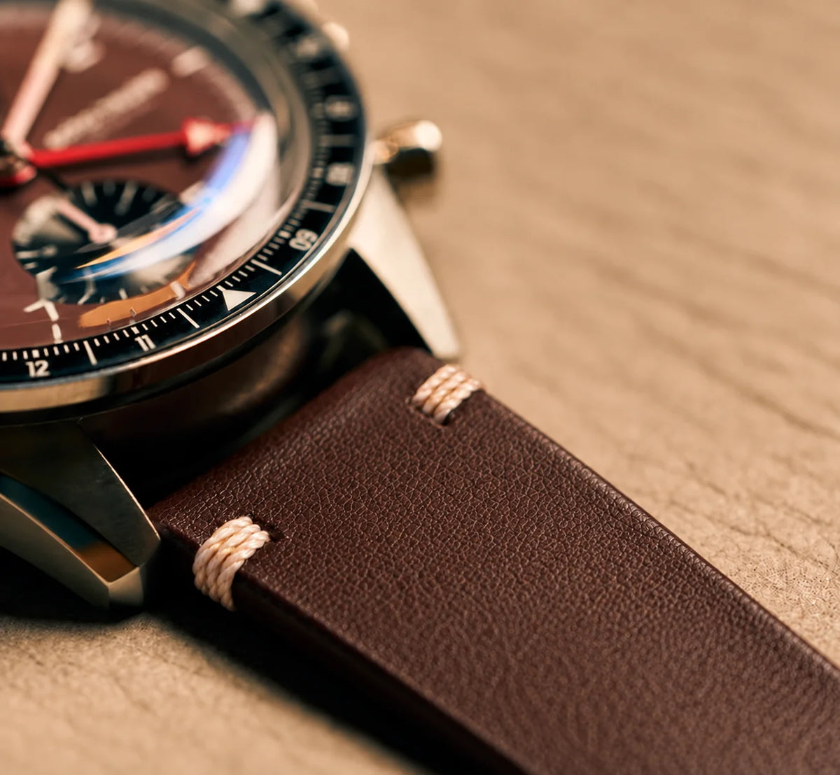 Montre Echo/Neutra : 1956 Chronographe GMT Purple