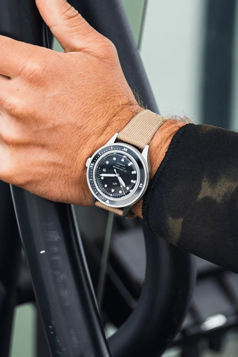 ABOUT VINTAGE : 1956 MARINE - STEEL BLACK