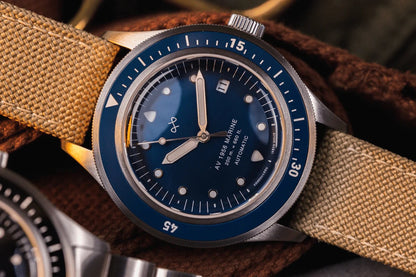 ABOUT VINTAGE : 1956 MARINE - STEEL BLUE