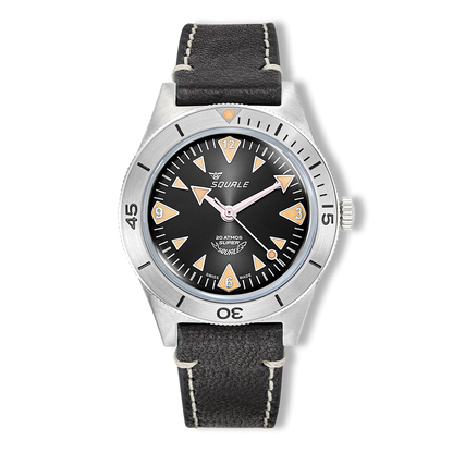 Squale Super Squale Big Arrows noire — bracelet cuir noir — vue de face