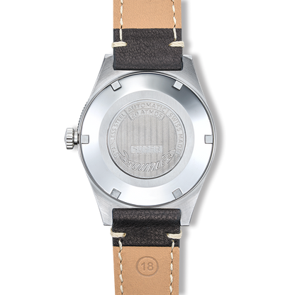 Squale Super Squale Big Arrows noire — bracelet cuir noir — vue de dos