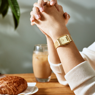 CASIO VINTAGE : AQ-230GA-9DMQ - DOREE