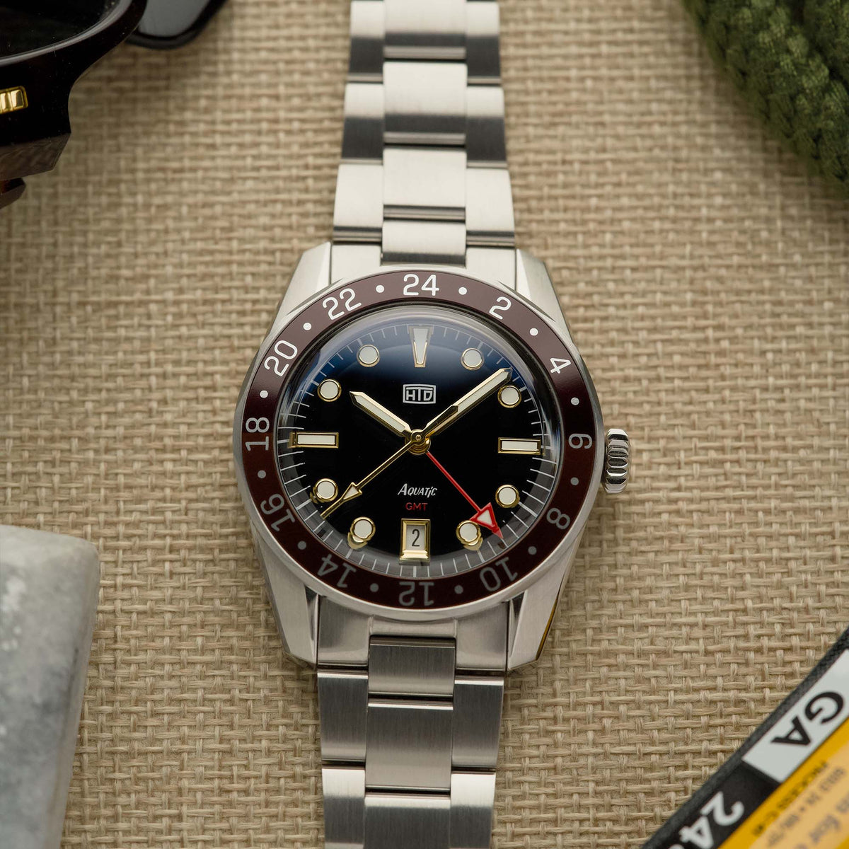HTD Aquatìc GMT Golden Brown - vue 2