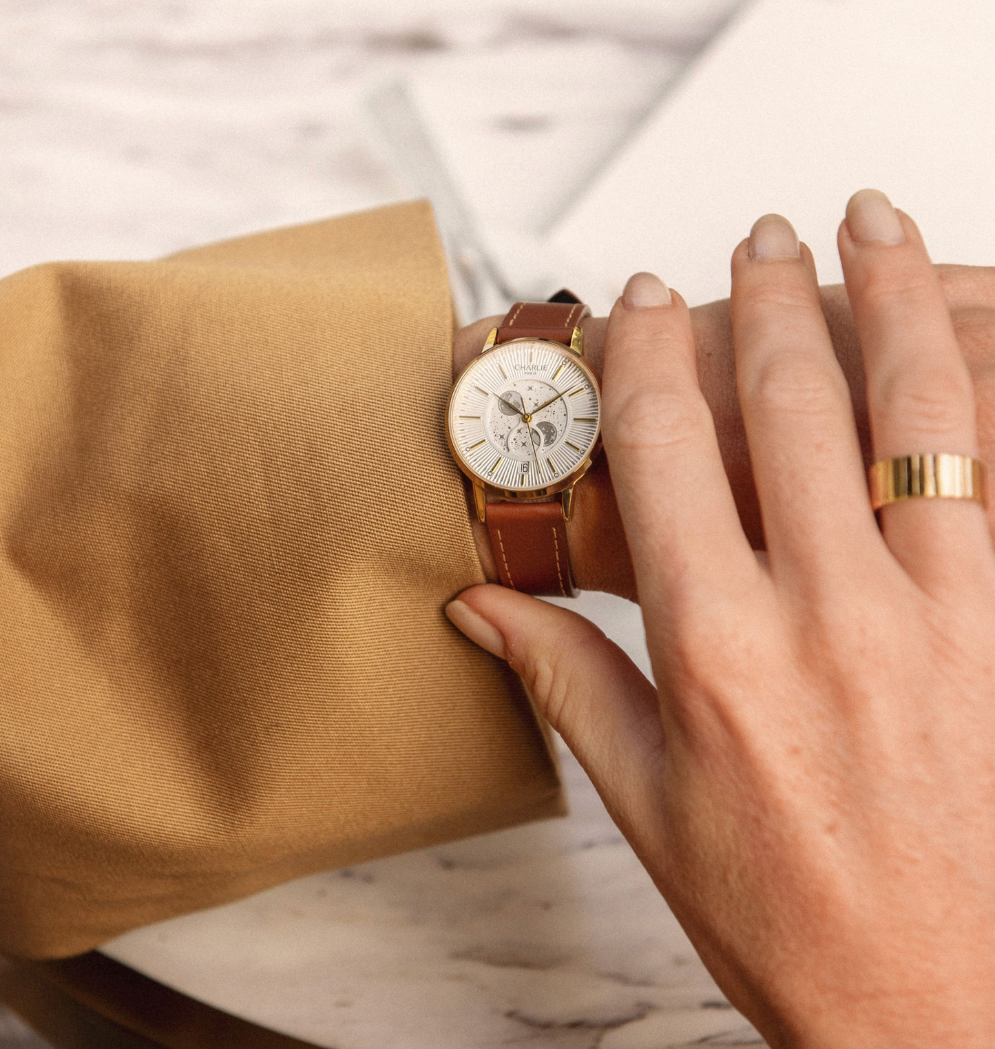 Montre Charlie Paris : Sully Quartz Phase De Lune Blanc Or