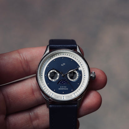 AV86 : 1968 MOONPHASE STEEL DARK BLUE