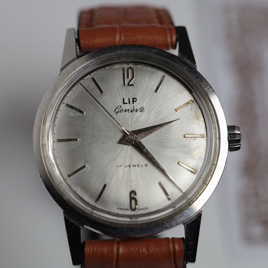 RELOJ LIP GENEVA: ESFERA PLATEADA DE 34 MM