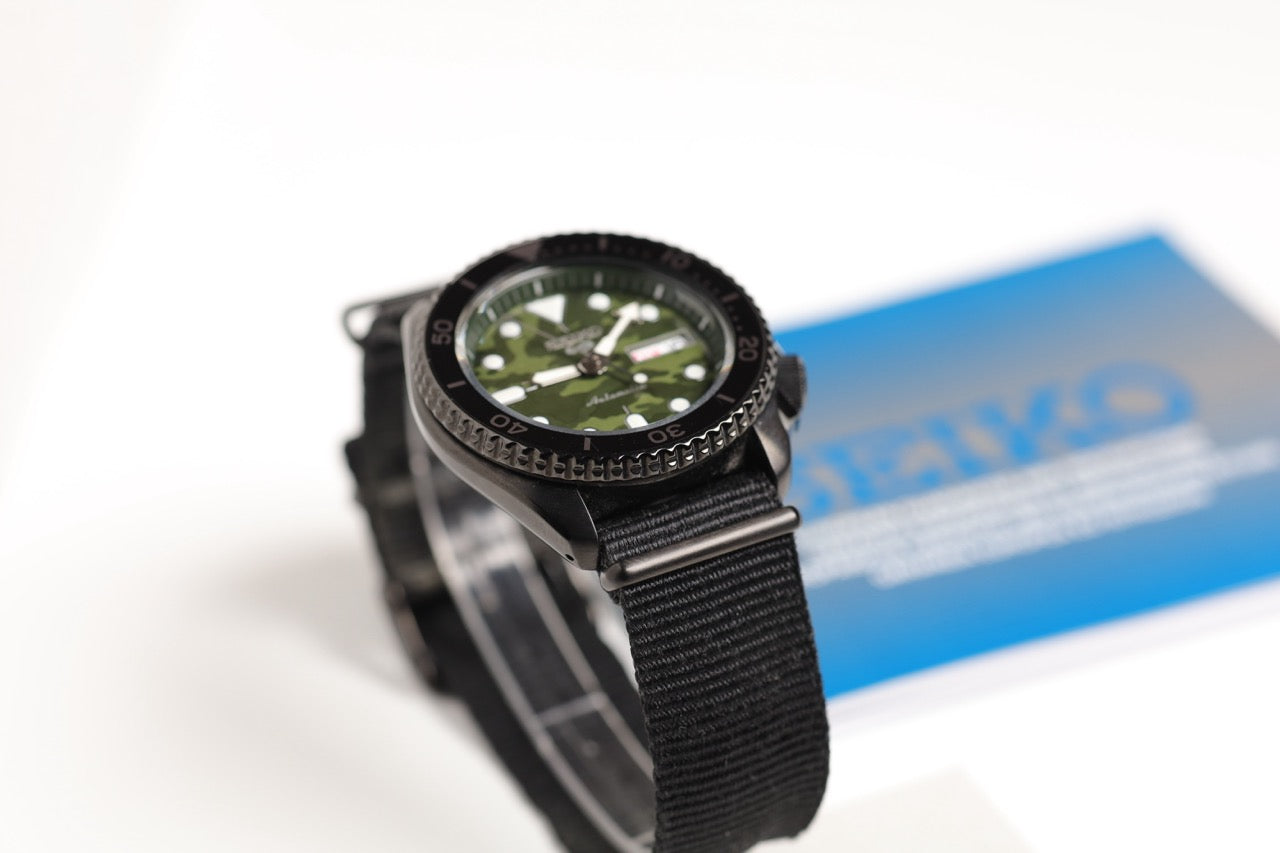 MONTRE SEIKO : SEIKO 5 SPORTS STREET STYLE CAMOUFLAGE SRPJ37K1