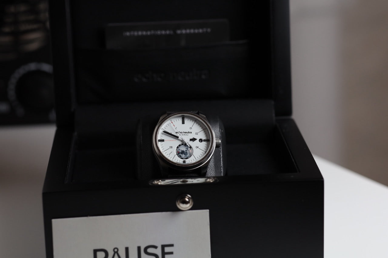 MONTRE ECHO/NEUTRA : AVERAU 39 "BIG MOON" BLANCHE