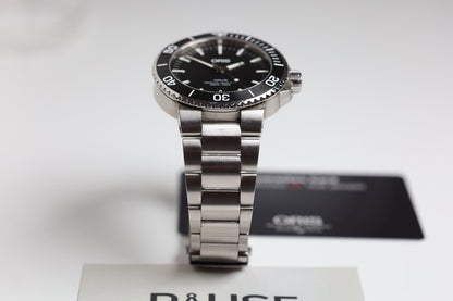 Montre Oris : Aquis Date Matte Black 01 733 7730 4124 07 8 24 05EB
