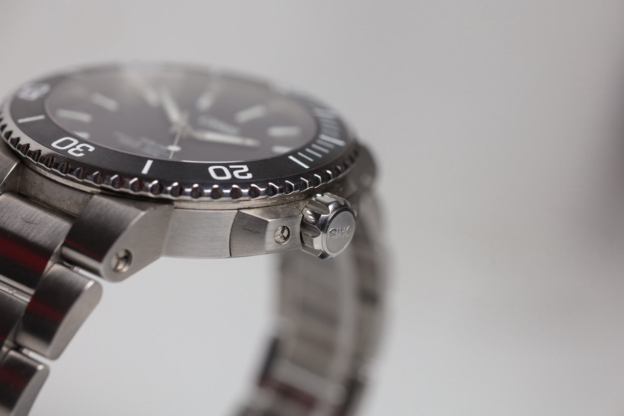 Montre Oris : Aquis Date Matte Black 01 733 7730 4124 07 8 24 05EB