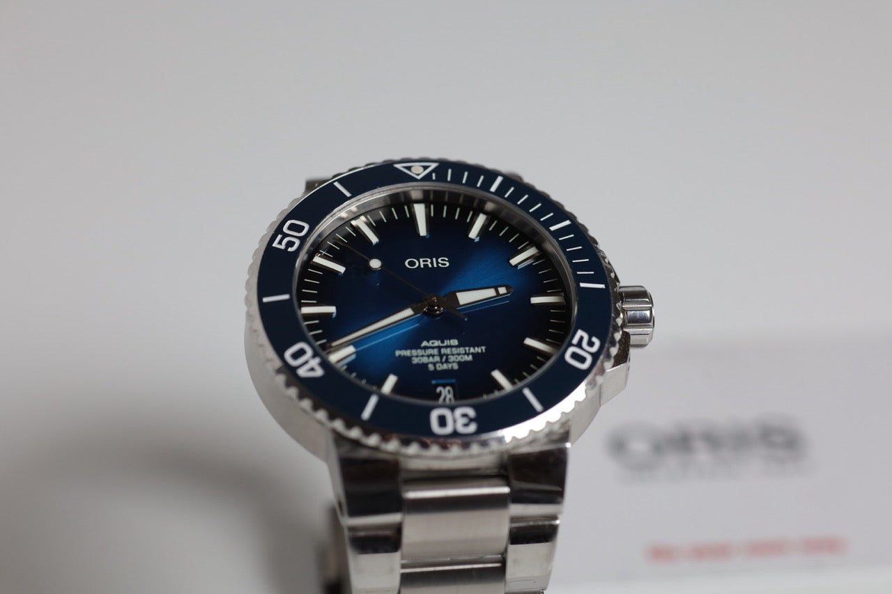 Montre Oris : Aquis Date Bleu Calibre 400 Manufacture 01 400 7763 4135 07 8 24 09PEB