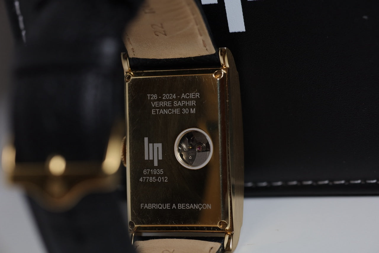 Montre LIP : Churchill T26 Automatique Dorée 671935