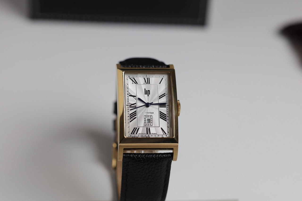 Montre LIP : Churchill T26 Automatique Dorée 671935
