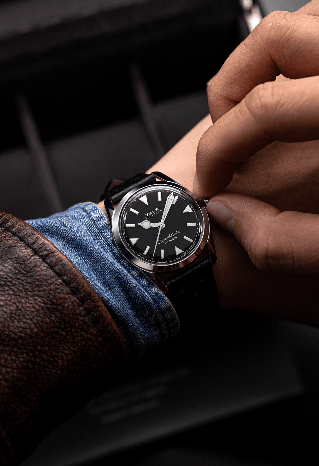 NIVADA GRENCHEN : SUPER ANTARCTIC 35 MM BLACK WHITE LUMINOVA