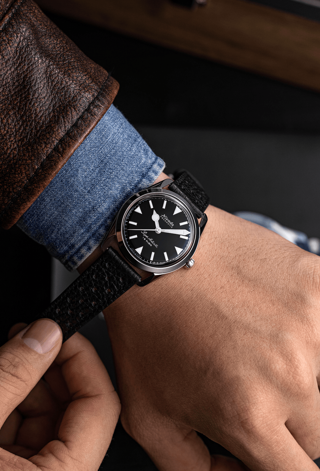 NIVADA GRENCHEN : SUPER ANTARCTIC 35 MM BLACK WHITE LUMINOVA