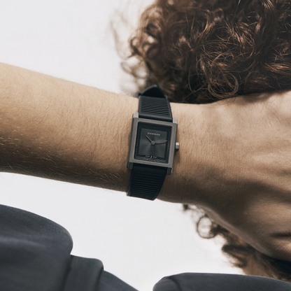 ECHO/NEUTRA : RIVANERA PICCOLO NOIRE GB