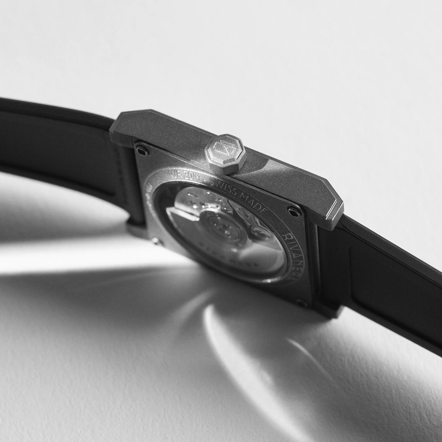 ECHO/NEUTRA : RIVANERA PICCOLO NOIRE GB