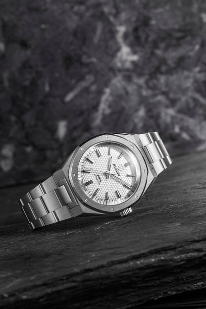 MONTRE NIVADA GRENCHEN F77 BLANC MARK 2 38MM