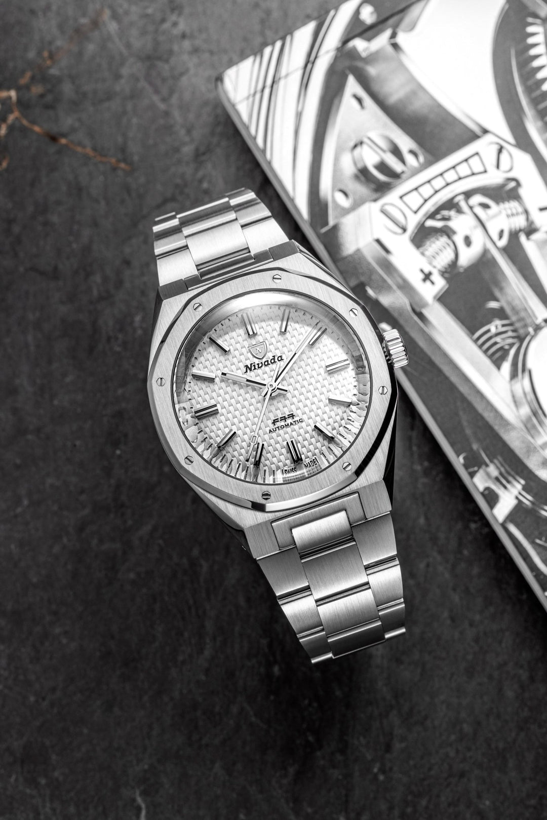 MONTRE NIVADA GRENCHEN F77 BLANC MARK 2 38MM