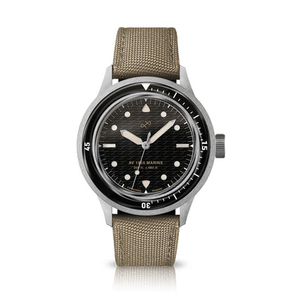 ACERCA DE VINTAGE: 1956 MARINO - ACERO NEGRO