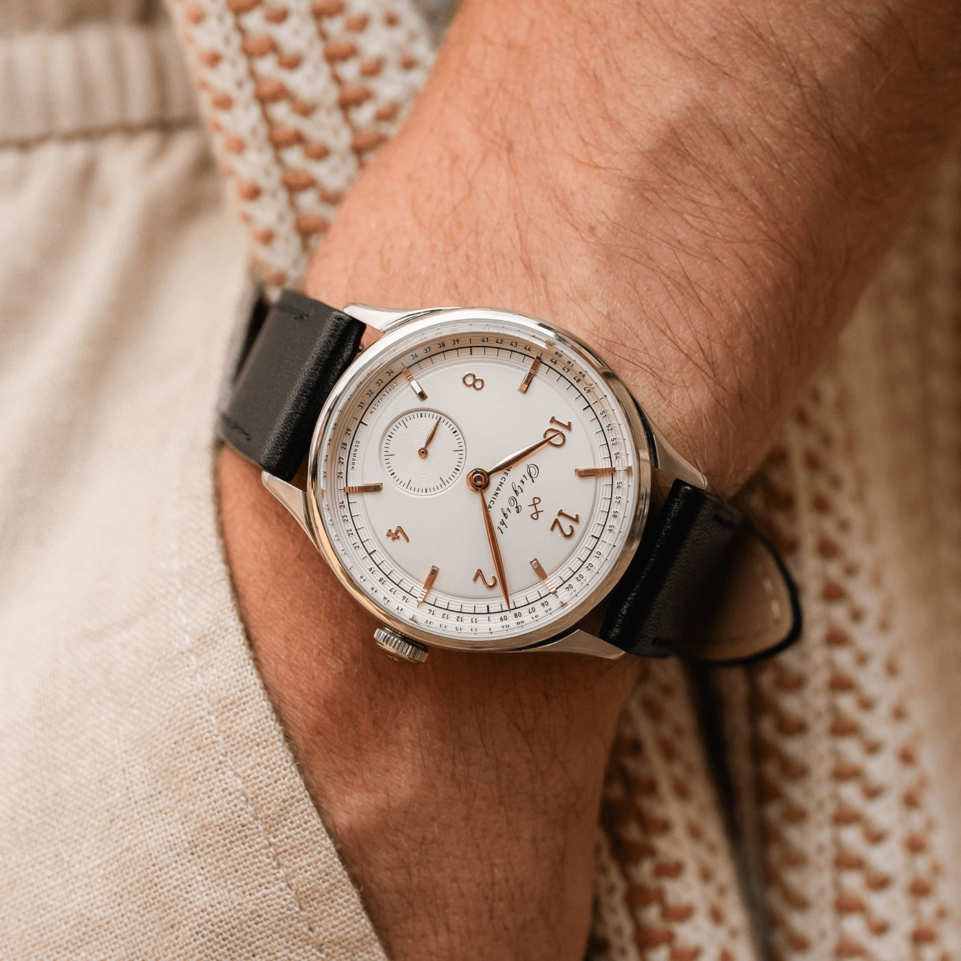 AV86 : 1968 MECHANICAL STEEL WHITE & ROSE GOLD