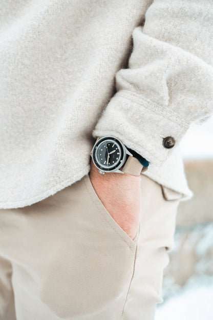 ACERCA DE VINTAGE: 1956 MARINO - ACERO NEGRO