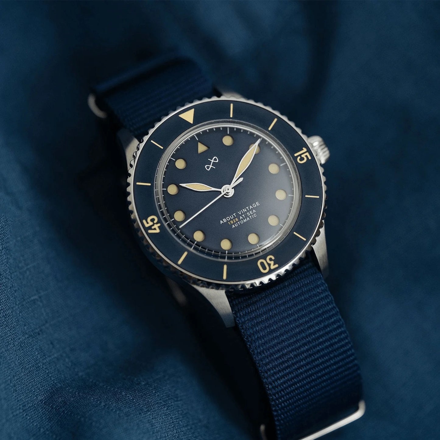 ABOUT VINTAGE : 1926 AUTOMATIC - STEEL / BLUE VINTAGE